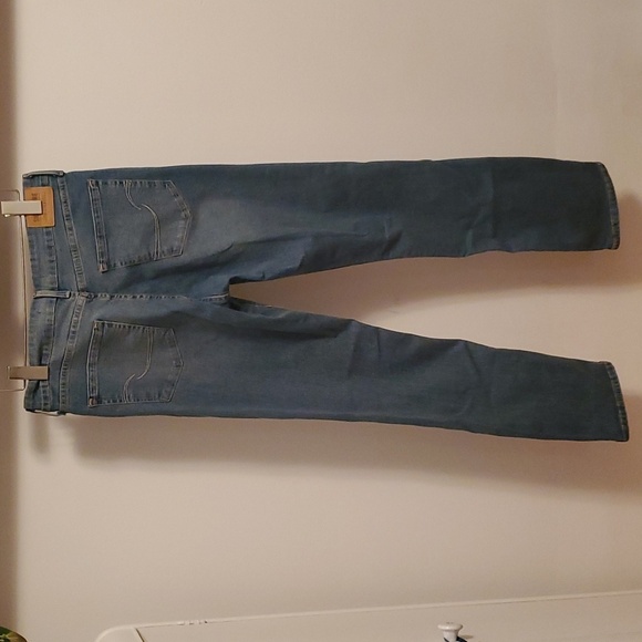 NWOT Signature by Levi Strauss Jean, straight, women size W30 L34. Faded blue. - Picture 2 of 10